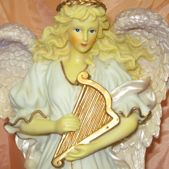 Two 15" Angels Playing Instruments Statues - Picture 4 of 12